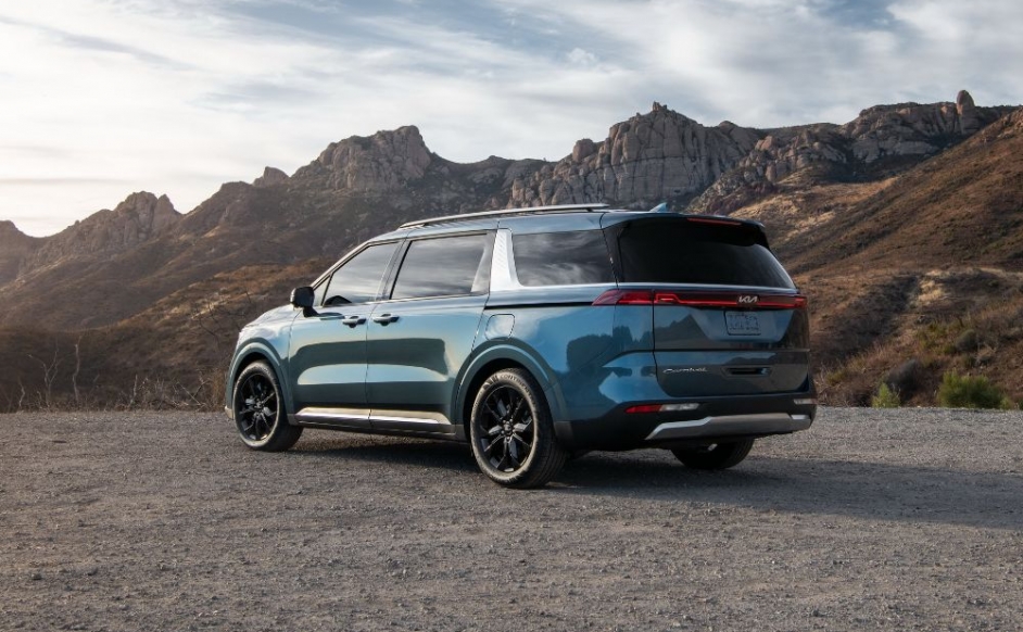 2022-kia-carnival-minivan-11